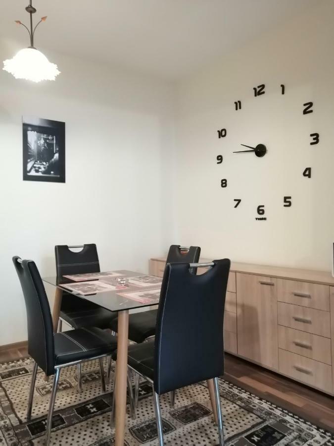 Central Academic Apartment Софія Екстер'єр фото